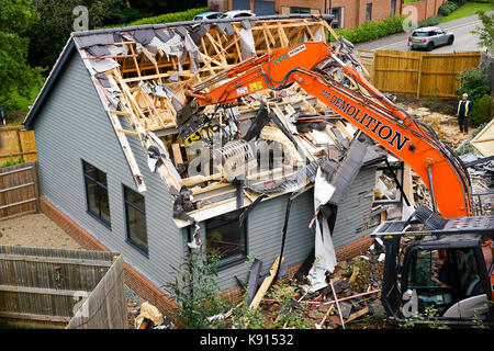 Tuesley Lane Godalming. 21. September 2017. Gehäuse Programm zur Entwicklung der Waverley Borough Council an Dynamik gewonnen. Abriss eines Teils der Krankenhaus Website am Milford in Surrey Weg für neue Sozialwohnungen in der godalming Bereich zu machen. Credit: James Jagger/Alamy leben Nachrichten Stockfoto