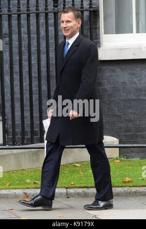 London, Großbritannien. 21 Sep, 2017. Staatssekretär für Gesundheit Jeremy Hunt kommt einer Kabinettssitzung an Nr. 10 Downing Street Credit: ZUMA Press, Inc./Alamy Leben Nachrichten zu besuchen Stockfoto