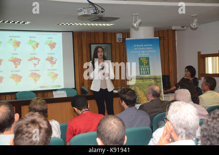 Salvador, Brasilien. 21 Sep, 2017. E) Für das 3. Quartal 2017 und Produktion Agricola Kommunale (PAM), bei FAEB (Verband der Landwirtschaft der Bundesstaat Bahia), in Salvador. Auf dem Foto der Lautsprecher Larissa Isaac (Supervisor der Forschung der Städtischen landwirtschaftlichen Produktion). Credit: Aristeu Chagas/FotoArena/Alamy leben Nachrichten Stockfoto