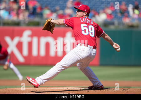 Philadelphia, Pennsylvania, USA. 21 Sep, 2017. Philadelphia Phillies Krug Mark Senior Jr. (59) wirft einen Pitch während der MLB Spiel zwischen den Los Angeles Dodgers und Philadelphia Phillies am Citizens Bank Park in Philadelphia, Pennsylvania. Christopher Szagola/CSM/Alamy leben Nachrichten Stockfoto