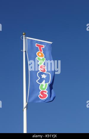 Aarhus, Dänemark - 8 August, 2015: Die Fahne der Marke Toys R Us. Toys R Us ist ein amerikanischer Spielzeug und Kinder Produkte Händler Stockfoto