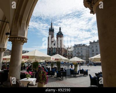Marktplatz (Rynek Głowny) Altstadt in Krakau, Polen. Stockfoto