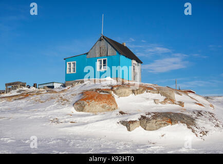 Ein inuit Jäger Haus in der Siedlung Oqaatsut, Westgrönland Stockfoto