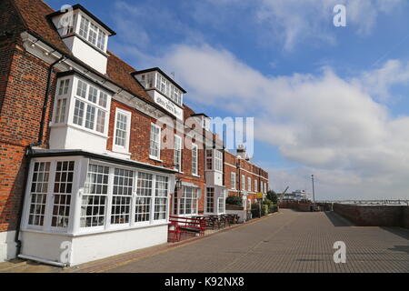 Ye Olde weiße Harte Hotel, am Kai, Burnham-on-Crouch, Maldon, Essex, England, Großbritannien, USA, UK, Europa Stockfoto