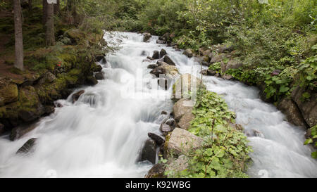 Wasserfall in den österreichischen Alpen - Stuibenfall Stockfoto