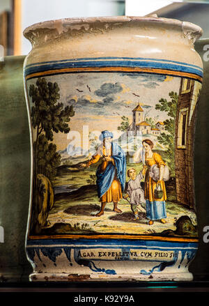 Italien Abruzzen Loreto Aprutino Acerbo Keramik Museum Vase von Francesco Antonio Grue (1686 - 1746) Stockfoto