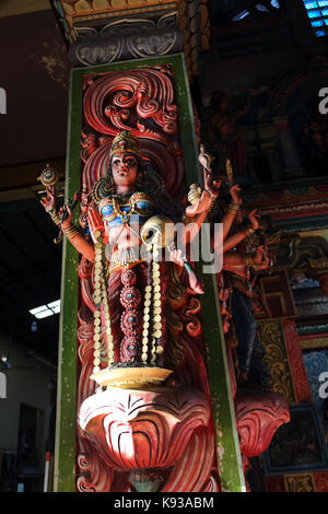 Pettah Colombo Sri Lanka Neue kathiresan Kovil Tempel für Krieg Gott murugan Statue Lakshmi hinduistische Göttin der Reichtum und Wohlstand Stockfoto