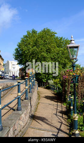 Um Great Malvern, einer kleinen Stadt in Worcestershire England UK Bellevue Terrasse Stockfoto