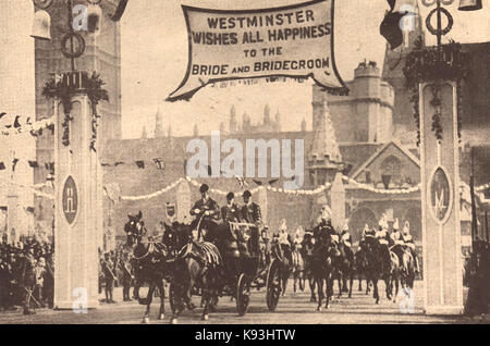 Die königliche Hochzeitsprozession von Prinzessin Mary (Gräfin von Harewood) zu Harry George Charles (Vizegraf) Lascelles am Westminster Abbey - UK - 22. Juni 1922 Stockfoto