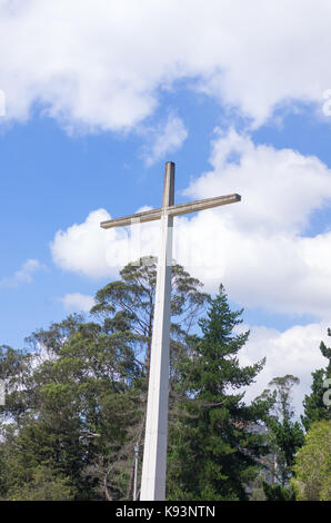 Quito, Ecuador, Oktober 14-2015: Dieses Kreuz ist in La Carolina Park entfernt und es war für die päpste Besuch in Quito 1982 gebaut. Stockfoto