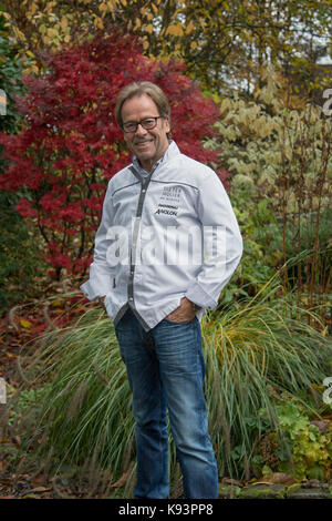 Deutsche Michelin Sterne Koch Dieter Müller, in seinem Haus, Odenthal, Deutschland Stockfoto