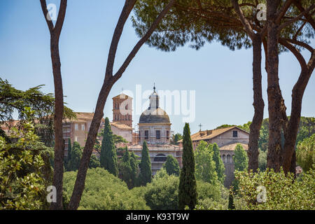 Basilika der Heiligen Johannes und Paul auf der Caelian Hill, Rom, Italien Stockfoto