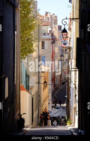 Die engen Straßen von Marseille im Süden Frankreichs Stockfoto