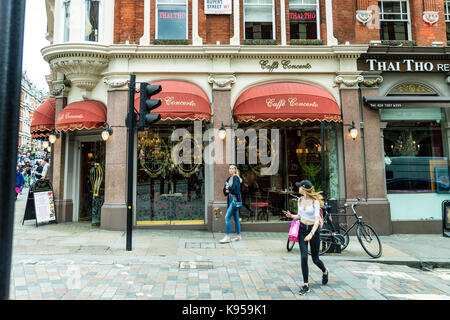 Cafe Concerto London, Caffe Concerto London West End, Brasserie, Prosecco Bar London UK, CAFFÉ CONCERTO Restaurant London, CAFFÉ CONCERTO UK Stockfoto