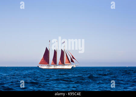 Tall Ship american Pride aus Dana Point Harbor, CA USA. Dieses 3-Mast Schoner wurde im Jahre 1941 erbaut, ursprünglich als 2-Mast chooner-Dragger" ein Stockfoto