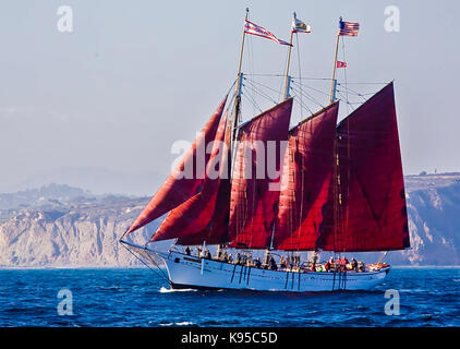 Tall Ship american Pride aus Dana Point Harbor, CA USA. Dieses 3-Mast Schoner wurde im Jahre 1941 erbaut, ursprünglich als 2-Mast chooner-Dragger" ein Stockfoto