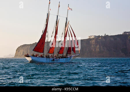 Tall Ship american Pride aus Dana Point Harbor, CA USA. Dieses 3-Mast Schoner wurde im Jahre 1941 erbaut, ursprünglich als 2-Mast chooner-Dragger" ein Stockfoto
