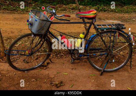 Eine bunte Fahrrad in Uganda Stockfoto