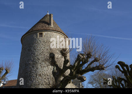 Mittelalterlichen Rundturm, Teil der Befestigungsanlagen in Avallon, Yonne, Burgund, Frankreich Stockfoto