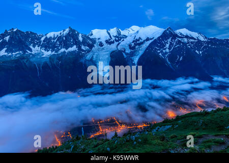 Tal von Chamonix in den Abend. Mont Blanc, Frankreich Stockfoto