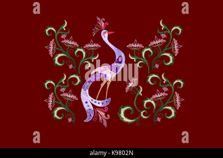 Weinig Hintergrund mit gesticktem stilisierter Vogel unter Zweig mit Blüten und Blätter Stockfoto