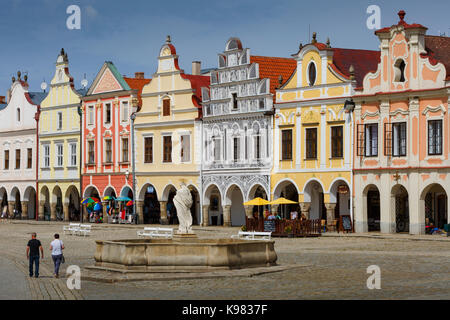 Architektur auf dem Hauptplatz der historischen Stadt Telc in Südmähren. Stockfoto