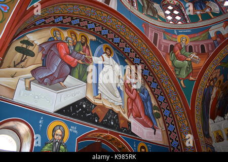 Farbenfrohen Fresken in der Kapelle des Hl. Georg in Chlorakas, Paphos, Zypern. Stockfoto