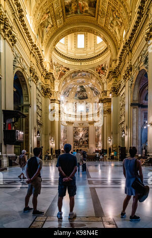 Innenansicht der Basilika Sant Andrea Della Valle in Rom Stockfoto