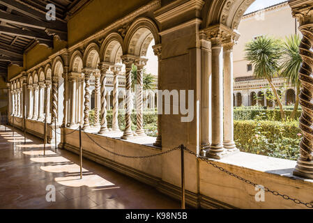 Kreuzgang der Päpstlichen Basilika St. Paul vor den Mauern Stockfoto