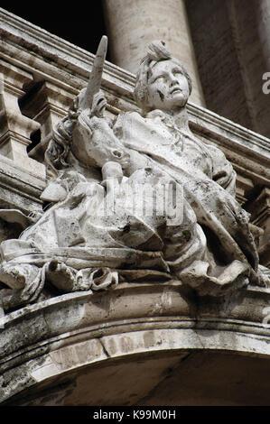 Italien. Rom. Basilika Santa Maria Maggiore. Fassade. Detail. Frau mit Einhorn. Skulptur. Stockfoto