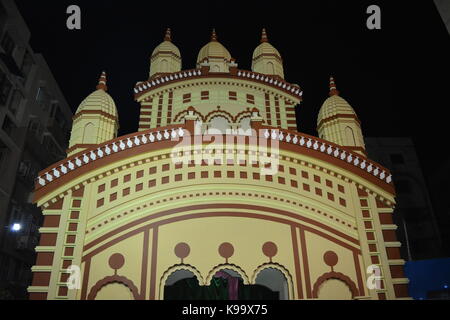 Kalkutta, Indien. 22. September 2017. Incredible India. Eine Puja pandal, geschmückt mit Göttinnen Durga Idol vor dem Hindu festival Durgapuja. durgapuja Eine internationale Karneval und feiern am 26. September 2017 beginnen wird. Credit: rupa Ghosh/alamy Leben Nachrichten. Stockfoto