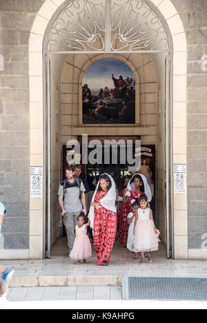 Eritreische Trauung in der Kirche der Seligpreisungen an der nördlichen Küste des Sees Genezareth in Israel. Der traditionelle Ort, wo Jesus gab Stockfoto