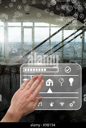 Digital composite von Hand berühren Tablet mit smart home Schnittstelle und Anschlüsse Stockfoto