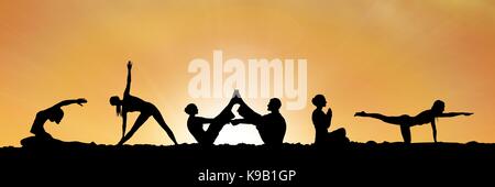 Digital composite des Yoga Gruppe Silhouette bei Sonnenuntergang Stockfoto