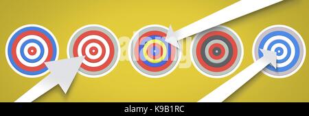 Digital composite der Reihe der fünf Ziele mit Pfeilen Stockfoto