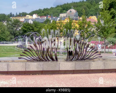 Singende Fontäne und Kolonnade - kleinen westböhmischen Kurort Marianske Lazne (Marienbad) - Tschechische Republik Stockfoto