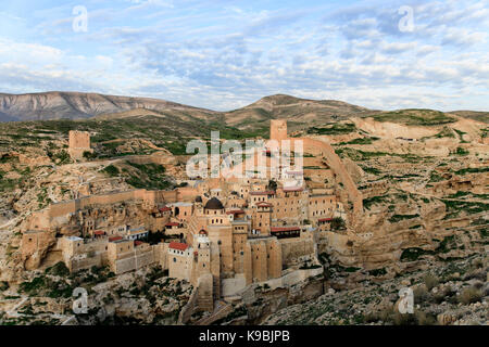 Israel, Judaea Wüste, Wadi Kidron, das große Lavra von St. Sabas (auch Mar Saba) ist ein griechisch-orthodoxes Kloster mit Blick auf das Kidron Tal im Westen Stockfoto