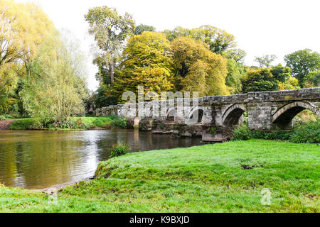 Essex Bridge ist ein Grad I packesel Brücke über den Fluss Trent in der Nähe von Great Haywood, Staffordshire, England aufgeführt Stockfoto