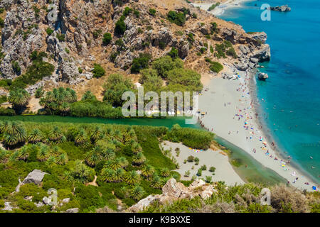 Anzeigen von Preveli Strand (Palm Beach) und die Lagune von oben. Kreta, Griechenland Stockfoto