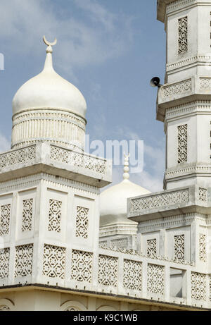 Bouake, die Elfenbeinküste, Cote d'Ivoire. Minarette der Bouaké Zentralmoschee. Stockfoto