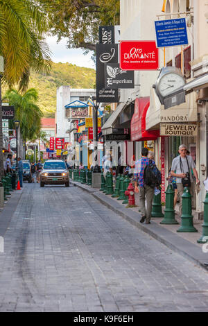 Philipsburg, Sint Maarten. Front Street Street Scene. Stockfoto