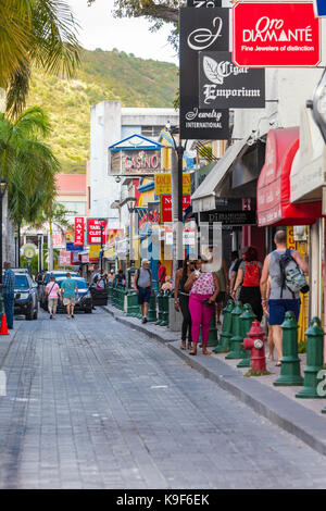 Philipsburg, Sint Maarten. Front Street Street Scene. Stockfoto