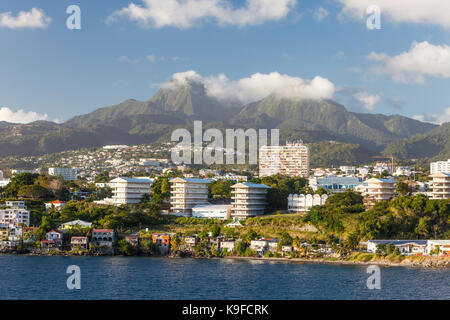 Martinique. Deux Pitons, nördlich von Fort-de-France. Stockfoto