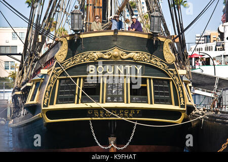 Aufwändige stern Brightwork von Tall Ship HMS Bounty an das Festival der Segel in San Diego, CA USA. Die Bounty wurde 1960 für MGM Studios' Meuterei gebaut Stockfoto