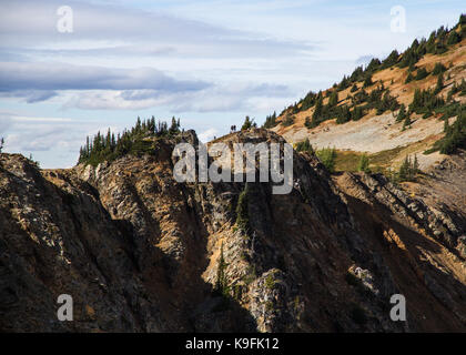 Ein Blick auf die Klippen im Norden Kaskaden. Stockfoto