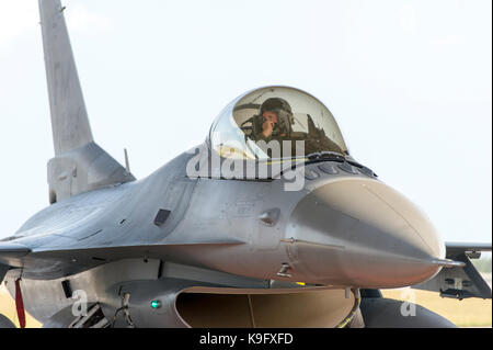 Eine Reserve Bürger Flieger F-16C Viper Pilot aus der 482 Fighter Wing, Homestead Air Reserve Base, Florida Stockfoto