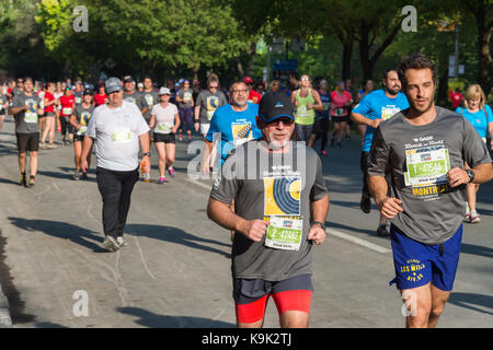 Montreal, Kanada. 23 Sep, 2017. 5-km-Läufer in Montreal Oasis Rock'n'Roll 5 km Rennen Credit: Marc Bruxelle/Alamy leben Nachrichten Stockfoto