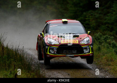 Omagh, Nordirland. 23 Sep, 2017 Jonathan Greer und Kirsty Riddick steuerte ihren Citroen DS3 R5 auf den zweiten Platz in der Gesamtwertung auf dem 2017 Bushwacker Rallye. Foto von Graham Service Credit: Graham Service/Alamy leben Nachrichten Stockfoto