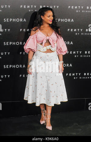 Madrid, Spanien. 23 Sep, 2017. Rihanna besucht die Sephora Fenty Schönheit Präsentation auf der Callao Kino in Madrid, Spanien, 23. September 2017. Credit: Jimmy Olsen/Medien Punch *** Keine Spanien***/Alamy leben Nachrichten Stockfoto