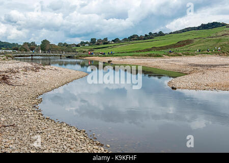 Der Fluss Char bei Charmouth West Dorset Stockfoto